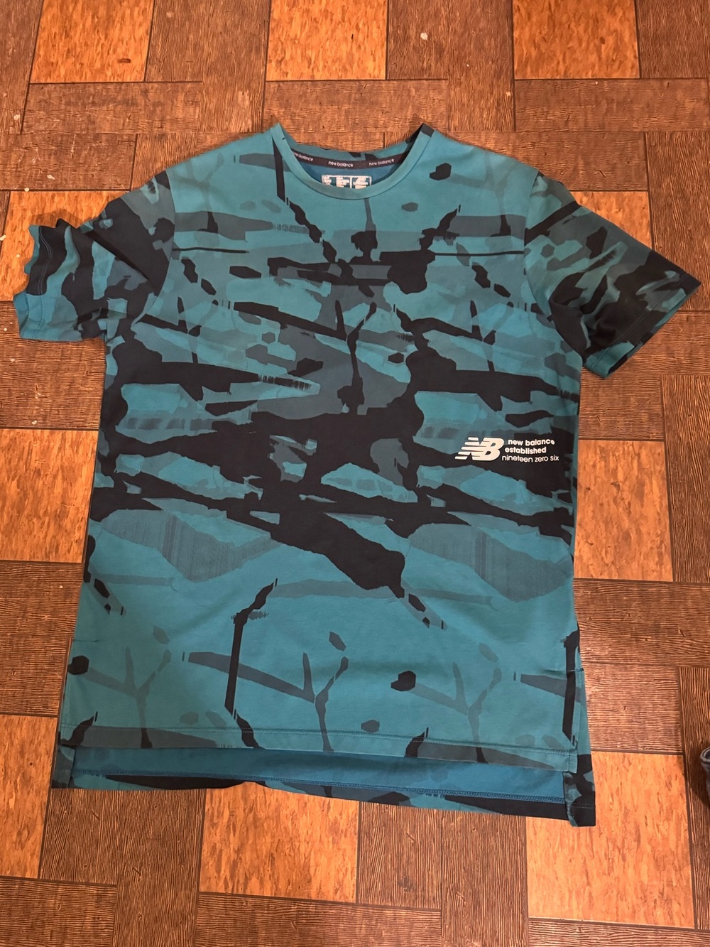 New Balance 2002R Shirt Nike Dunk Jordan AF1 Adidas Samba Gazelle Puma Speedcat